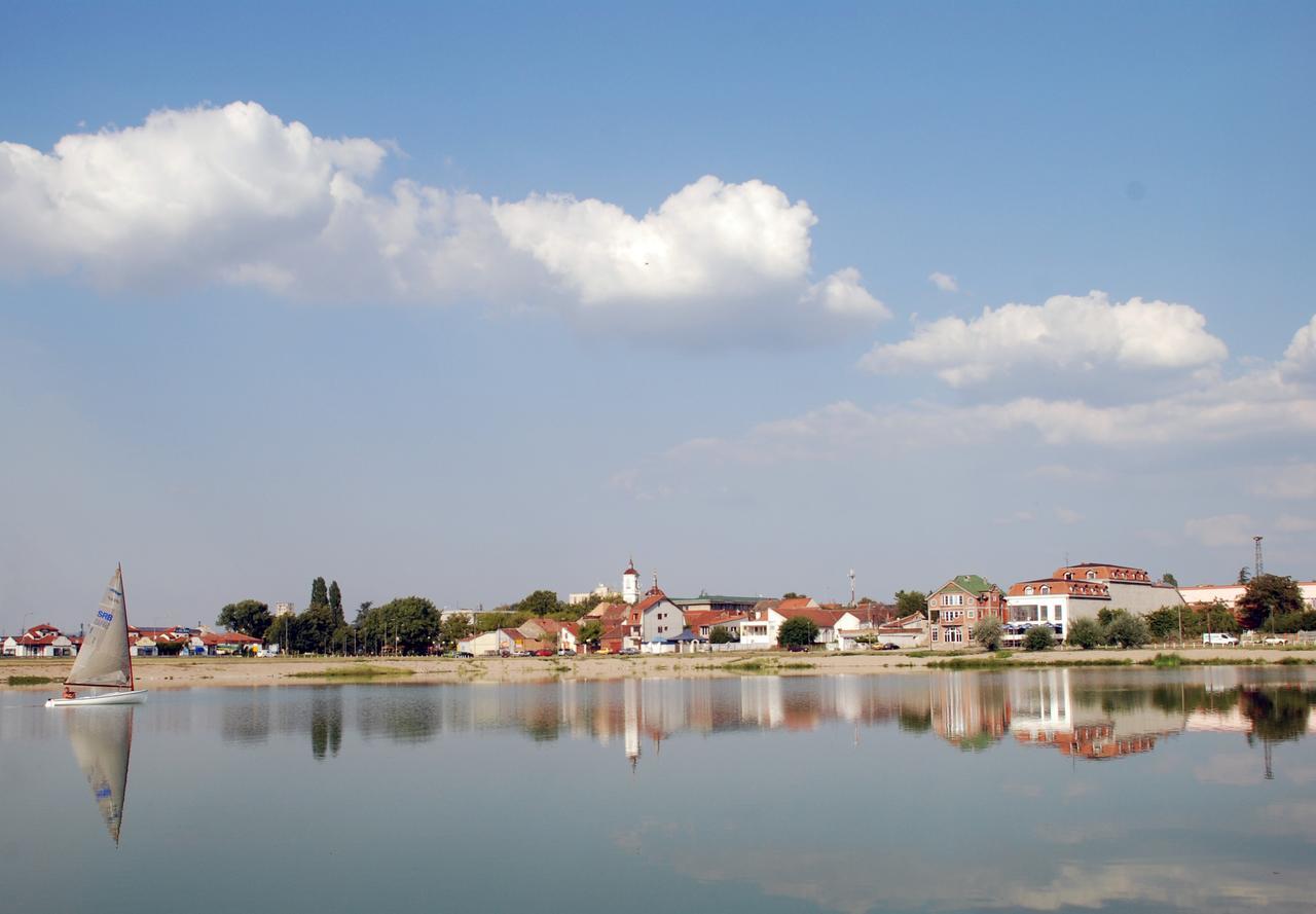 Hotel Aquastar Danube Kladovo Bagian luar foto